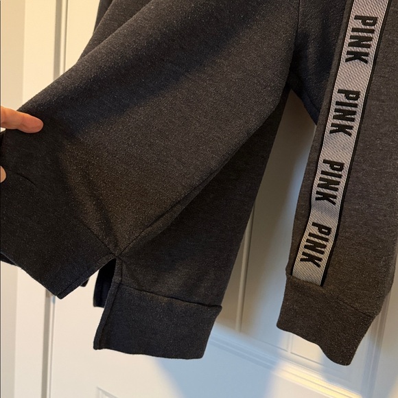 Victoria’s Secret Pink Rainbow Crest Sweatshirt Sz M - Picture 4 of 10